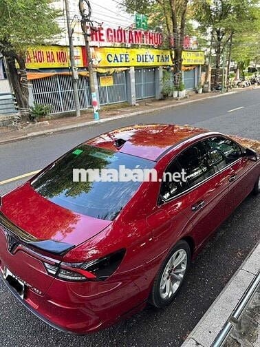VinFast Lux A2.0 2021