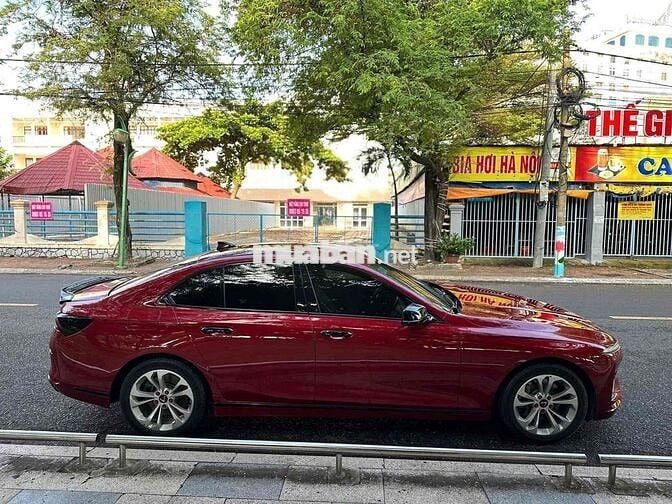 VinFast Lux A2.0 2021