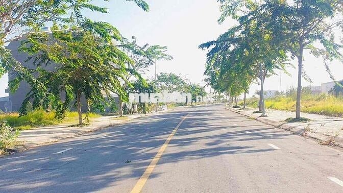 cần bán lô đất biệt thự ven sông