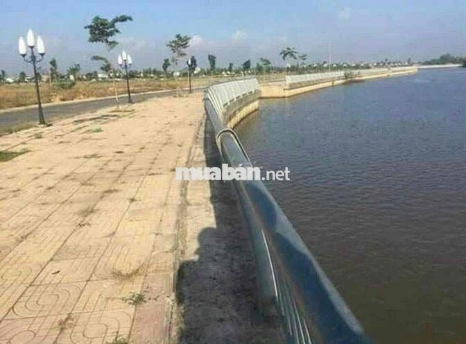 cần bán lô đất biệt thự ven sông