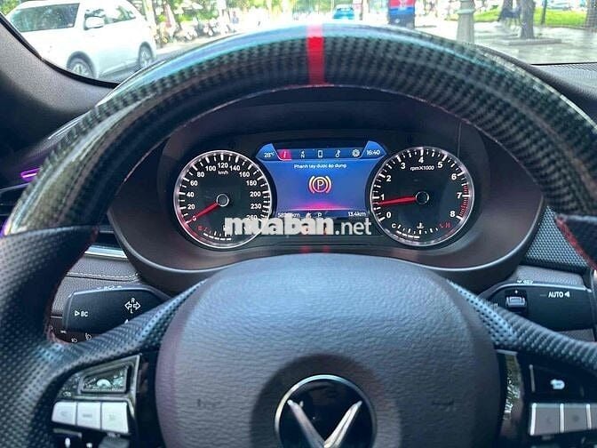 VinFast Lux A2.0 2021