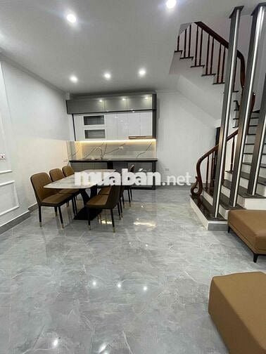 Khương Đình, 30m ra ô tô, ngõ 2,5m, nhà đẹp, 2 thoáng.43mx5T. Chỉ 8,5t