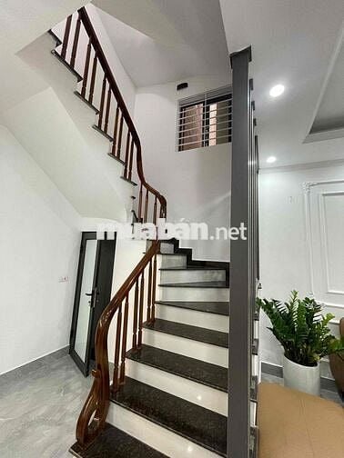 Khương Đình, 30m ra ô tô, ngõ 2,5m, nhà đẹp, 2 thoáng.43mx5T. Chỉ 8,5t