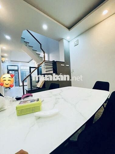 NHÀ ĐẸP Q4- 3 LẦU ĐÚC- 50m2 - KO QH- GIÁ 5 TỶ NHỈNH