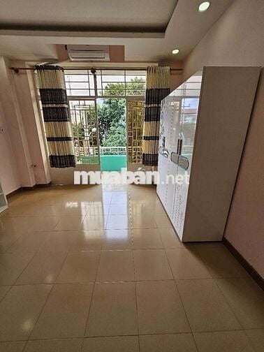 Cho thuê căn hộ dịch vụ full nội thất 4 người ở MT đg 84 Cao Lỗ P4 Q8