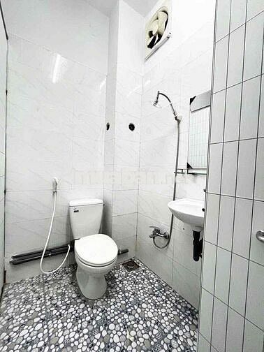 PASS PHÒNG VIP 42M2 - ĐẦY ĐỦ CÔNG NĂNG - LẠC LONG QUÂN SÁT QUẬN 10