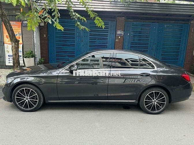 Mercedes Benz C Class 2020 C200 Exclusive  - 42000