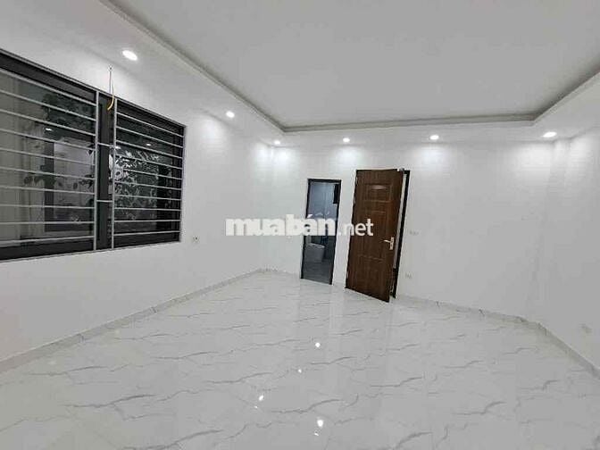 Bán nhà mới Tứ Hiệp/ Thanh Trì - 38m2 - Giá 5,8 tỷ