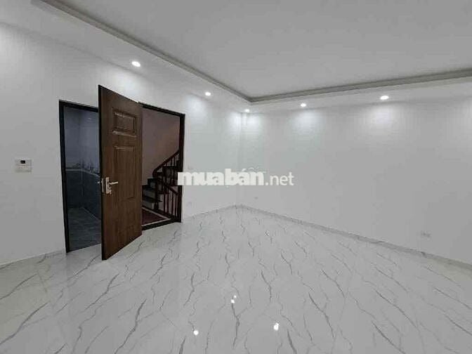 Bán nhà mới Tứ Hiệp/ Thanh Trì - 38m2 - Giá 5,8 tỷ