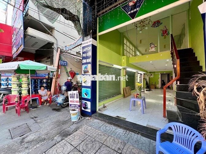 CĂN GÓC 2MT đường CMT8- sẵn 2 phòng ở lại