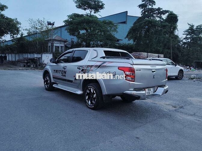 Mitsubishi Triton 2017 4x4 AT Mivec - 120000 km