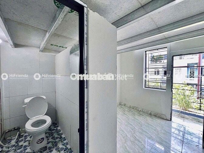 TRỐNG LẠI PHÒNG BAN CÔNG CÓ GÁC SẴN MÁY LẠNH NGAY TRẦN THỦ ĐỘ - VHU