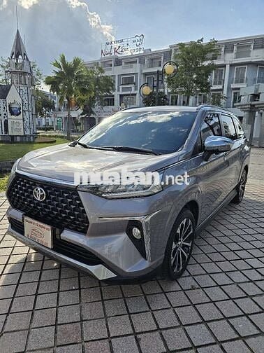 Toyota Veloz Cross 2022 CVT Top - cực mới