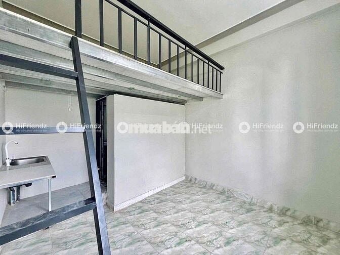 TRỐNG LẠI PHÒNG BAN CÔNG CÓ GÁC SẴN MÁY LẠNH NGAY TRẦN THỦ ĐỘ - VHU