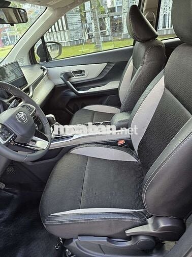 Toyota Veloz Cross 2022 CVT Top - cực mới