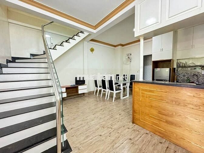 Nhà Bùi Thị Xuân P.1, TP. Bảo Lộc DT 80m² full thổ cư, 2PN, 2.2 tỷ.