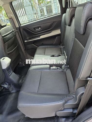 Toyota Veloz Cross 2022 CVT Top - cực mới
