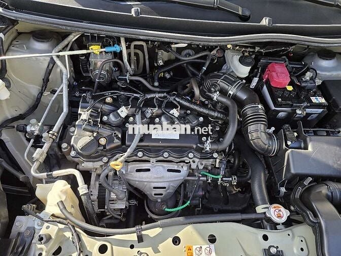 Toyota Veloz Cross 2022 CVT Top - cực mới
