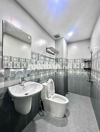 CĂN HỘ BAN CÔNG FULL NỘI THẤT QUẬN 1 GẦN CÔNG VIÊN 23 THÁNG 9