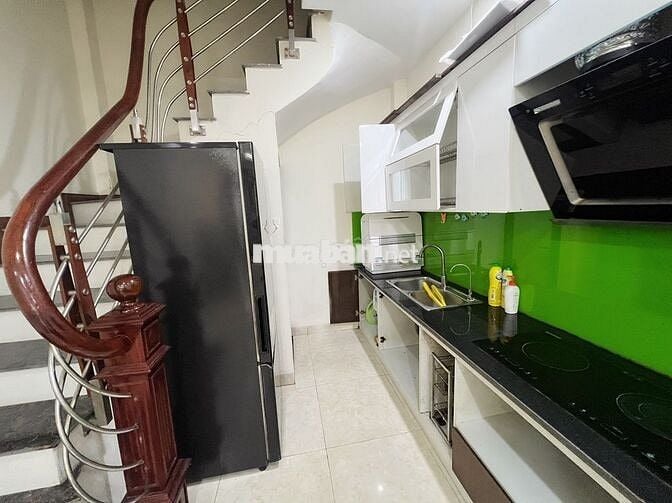 Cho thuê nhà nguyên căn Việt Hưng - Long Biên 10.5 triệu