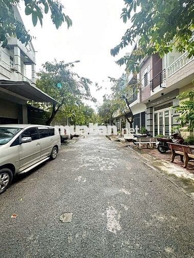 ❌️NỀN 4.5M X 16M ĐƯỜNG B27 KDC HƯNG PHÚ KHÔNG VƯỚNG TỤ CỐNG