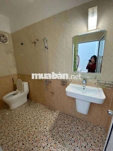 Cho Thuê Nhà Nguyên Căn Ngọc Thụy Long Biên 36m 4 tầng 2 ngủ giá 7 tri