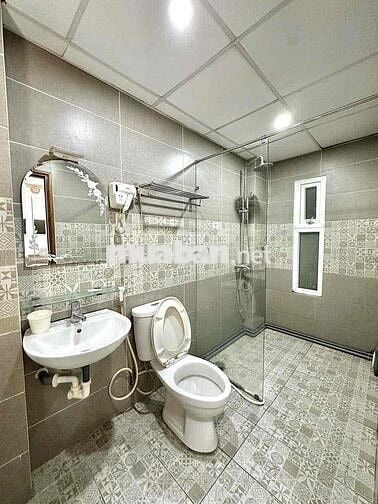 Ở Ngay Phòng 35m2 Ngay Huỳnh Văn Bánh 5tr7 Tiện đi Ngã P.Nhuận Q1 Q3
