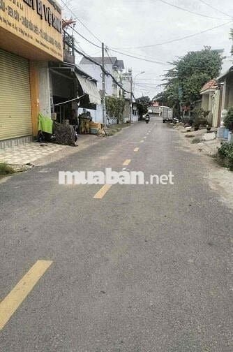 Mặt tiền đường nhựa 10m cách Đặng Thúc Vịnh gần 100m