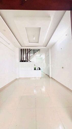 Nhà sổ hồng riêng đường trước nhà 8 m