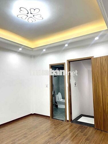 ⸻  ✨ NHÀ 7 TẦNG SIÊU ĐẸP – GẦN HỒ TÂY – 32m² FULL CÔNG NĂNG