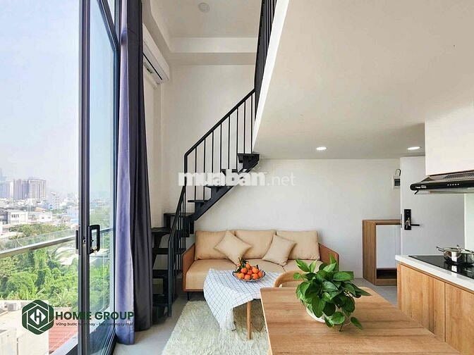 siêu phẩm phòng gác cửa lớn ánh sáng trời thoáng mát rộng rãi