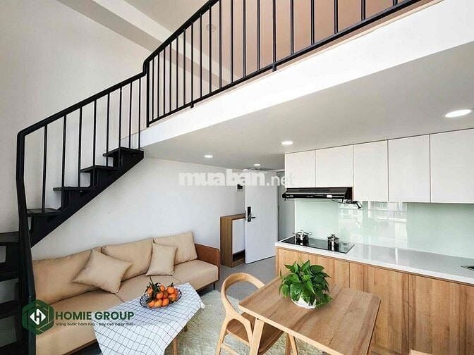 siêu phẩm phòng gác cửa lớn ánh sáng trời thoáng mát rộng rãi