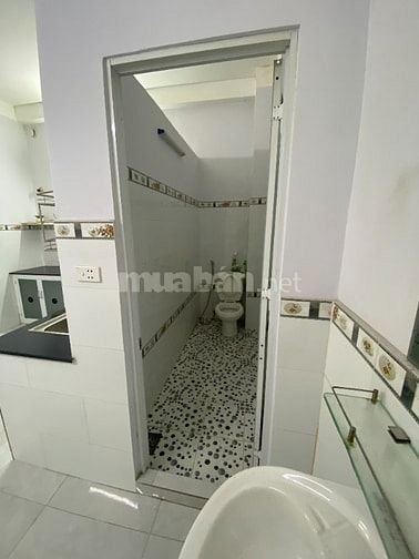 Cho thuê Nhà mặt tiền hẽm 8m đường Chiến Lược P Bình Trị Ðông