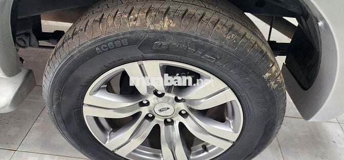 Ford everest 2009 2.5L 4x4 MT