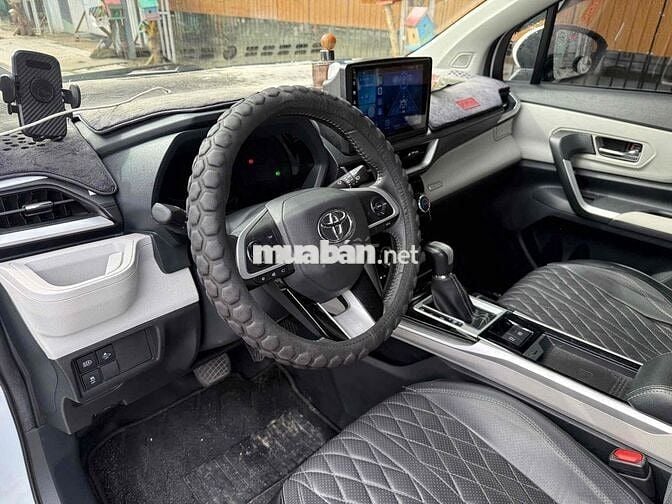 Toyota Veloz Cross 2022 CVT Top - 60000 km