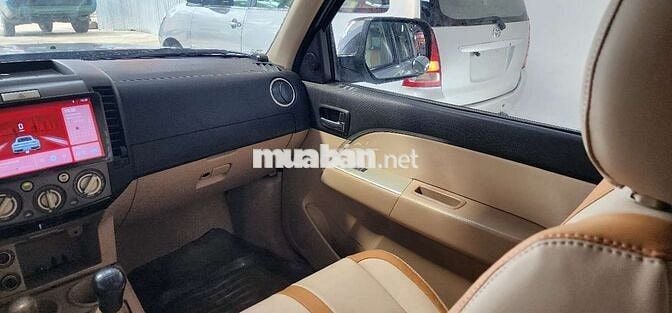 Ford everest 2009 2.5L 4x4 MT