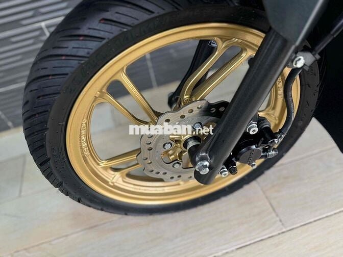 Honda Vario 150 date 2022 Vàng Đen Bs Sài Gòn