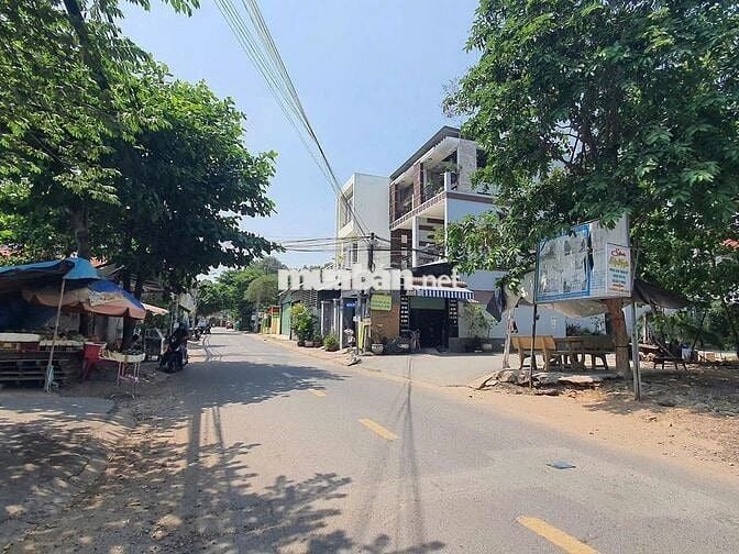 RA GẤP LÔ ĐẤT Ở THỚI HÒA BẾN CÁT
