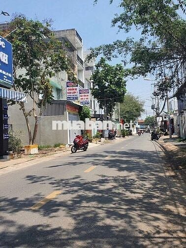 RA GẤP LÔ ĐẤT Ở THỚI HÒA BẾN CÁT