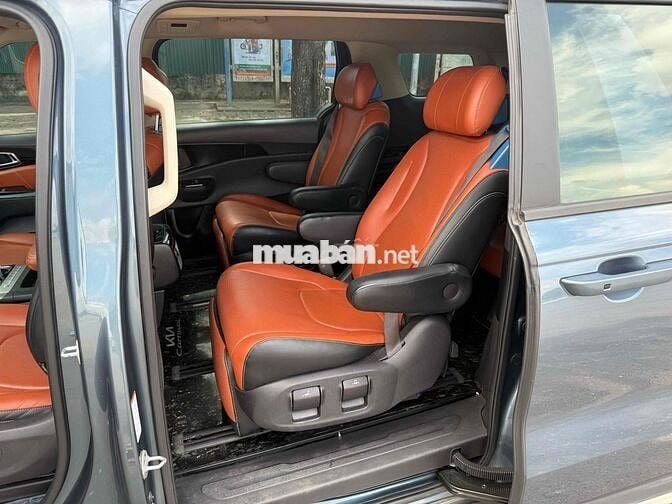 Kia Carnival 2022 2.2D Luxury 8 chỗ chính chủ