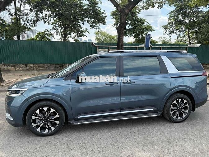 Kia Carnival 2022 2.2D Luxury 8 chỗ chính chủ