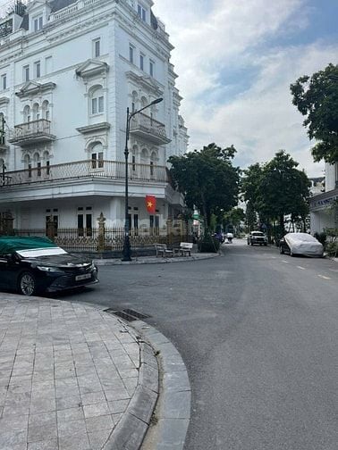 bán gấp biệt thự vạn phúc hà đông dt162m2,mt10m,đường 12m,nhà 3,5 tang