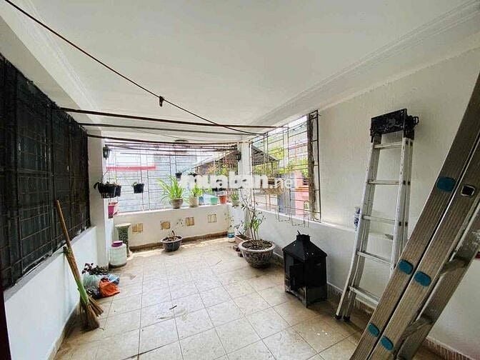 Chính chủ cho thuê nhà 4 tầng 5 phòng ngủ mặt ngõ 545 vũ tông phan