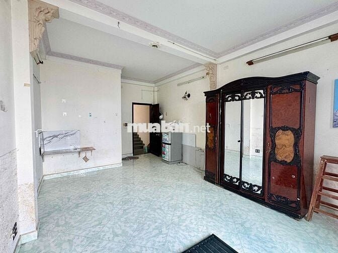 Phòng rộng 32m2 khu vực an ninh, không chung chủ