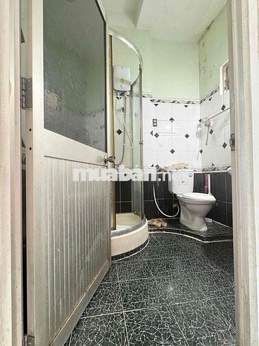 Phòng rộng 32m2 khu vực an ninh, không chung chủ