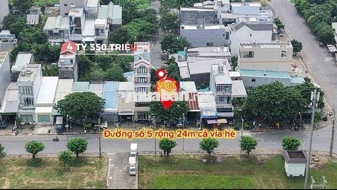 Lô đất năm trục chính của khu nam sài gòn đường rộng 23m .
