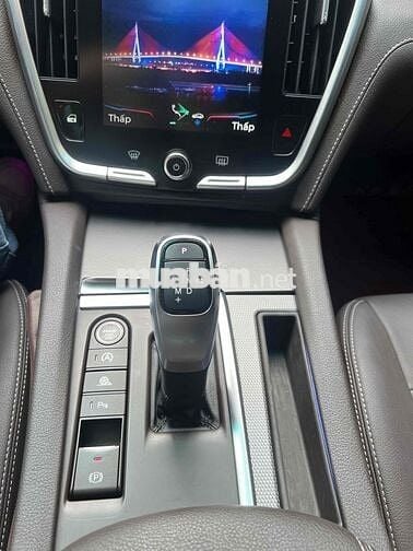 VinFast Lux A2.0 2021 Plus 2.0 AT - 10000 km