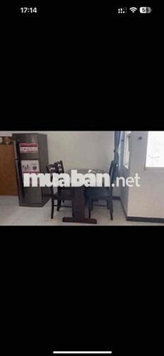 Cho thuê chung cư chính chủ. Dt 70m2 2pn,2vs. có ban công bếp khách