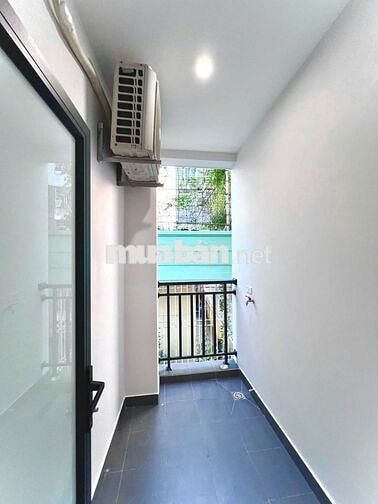 Siêu phẩm CCMN 1n1k 35m2 full đồ. Ban công thoáng tại Xuân Đỉnh