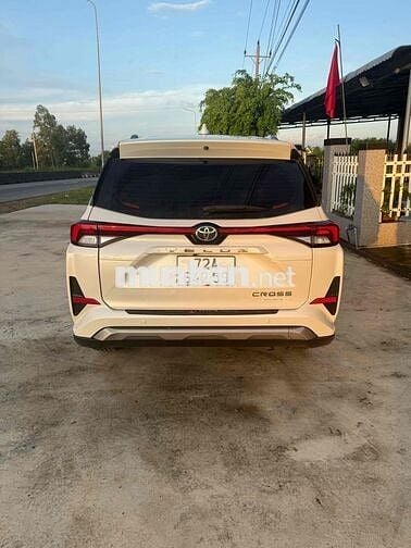 Toyota Veloz Cross 2022 CVT Top - siêu đẹp